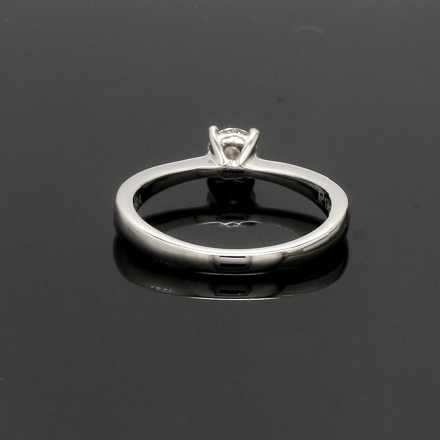 0.30 cts Solitaire Platinum Ring JL PT RS RD 117