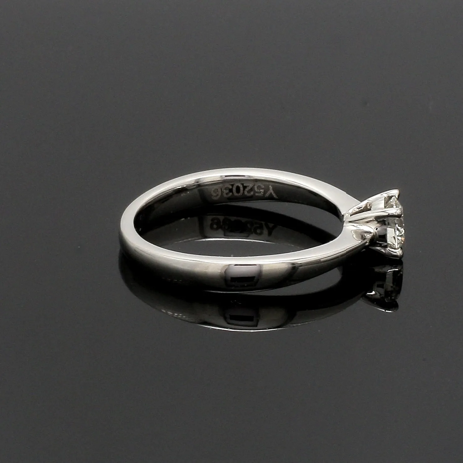 0.30 cts Solitaire Platinum Ring JL PT RS RD 117