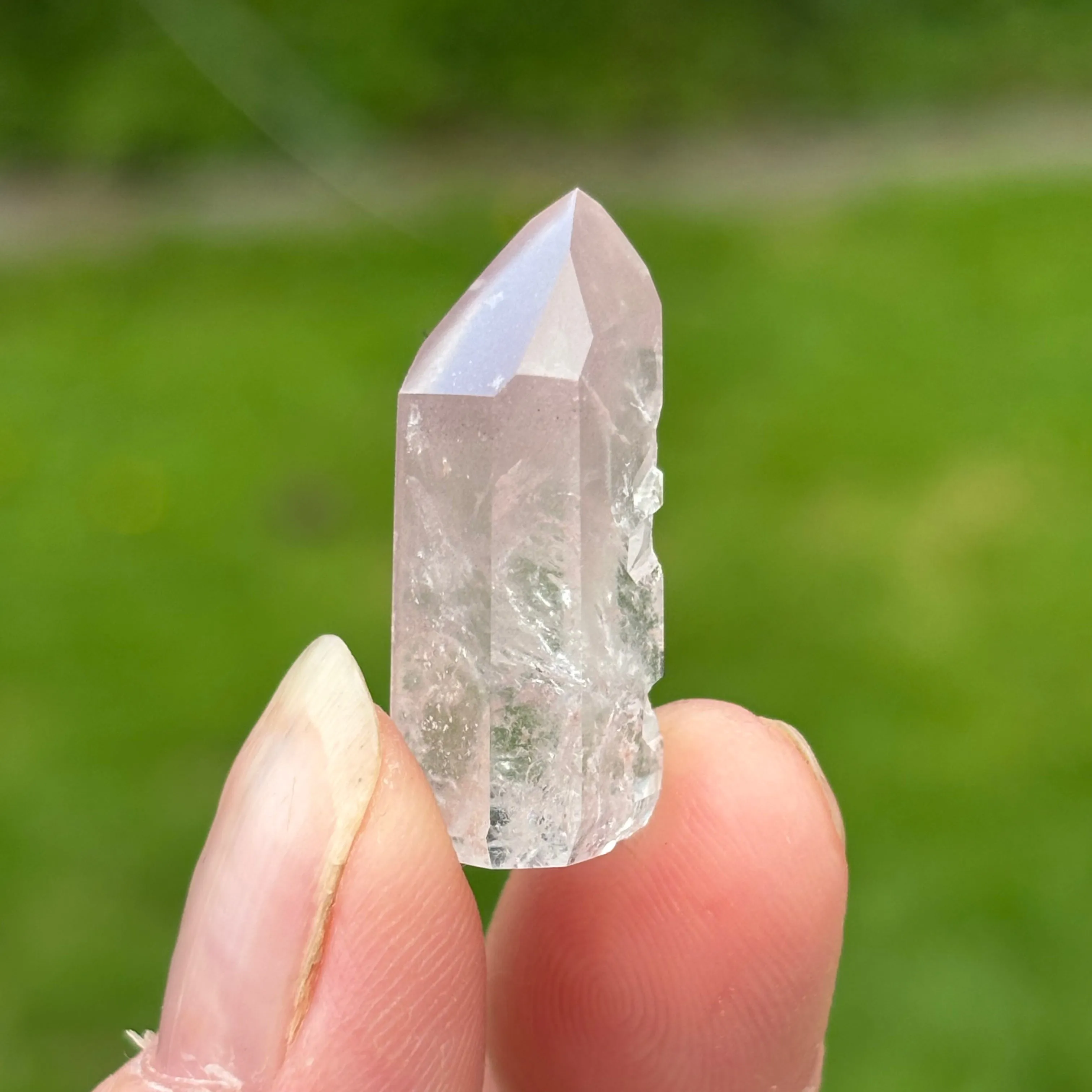 Baby Pink Lithium Quartz Point | N