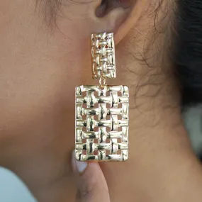 CONTEMPORARY OVERSIZED WEAVE TEXTURED GOLD-TONED RECTANGULAR DROP EARRINGS