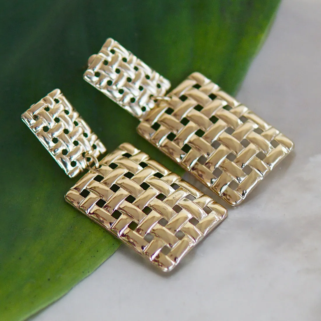 CONTEMPORARY OVERSIZED WEAVE TEXTURED GOLD-TONED RECTANGULAR DROP EARRINGS
