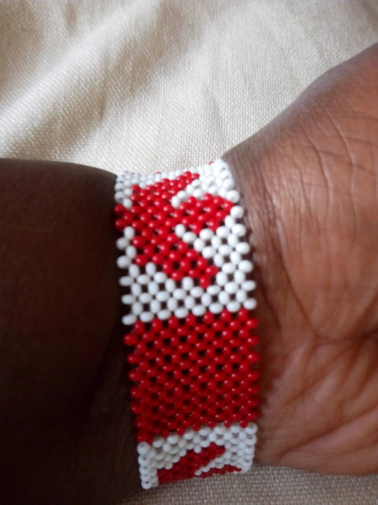 Handmade maasai Masai masaai Canada flag beaded bracelet with free shipping world wide