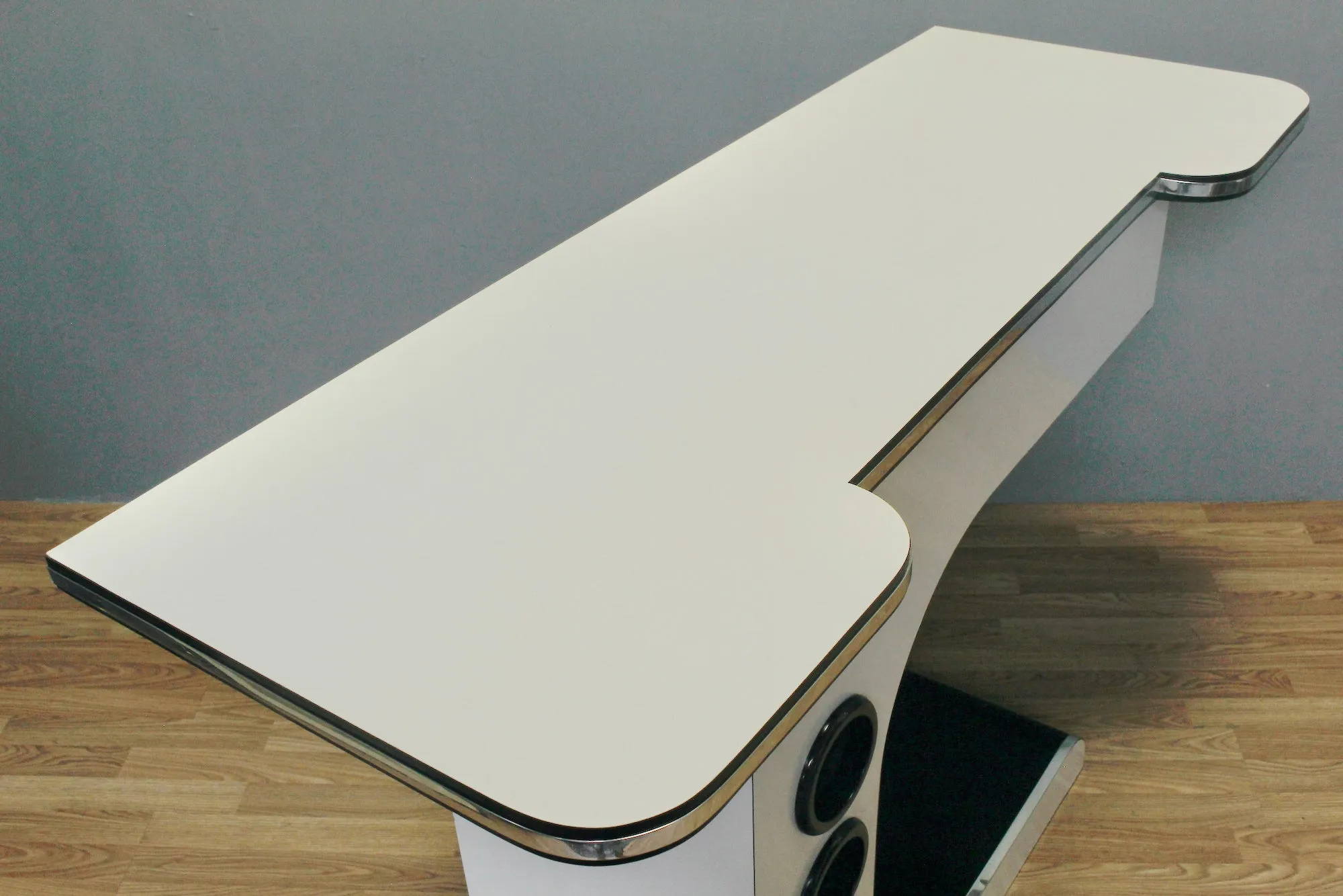 Mod White Laminate "C" Bar - ONLINE ONLY