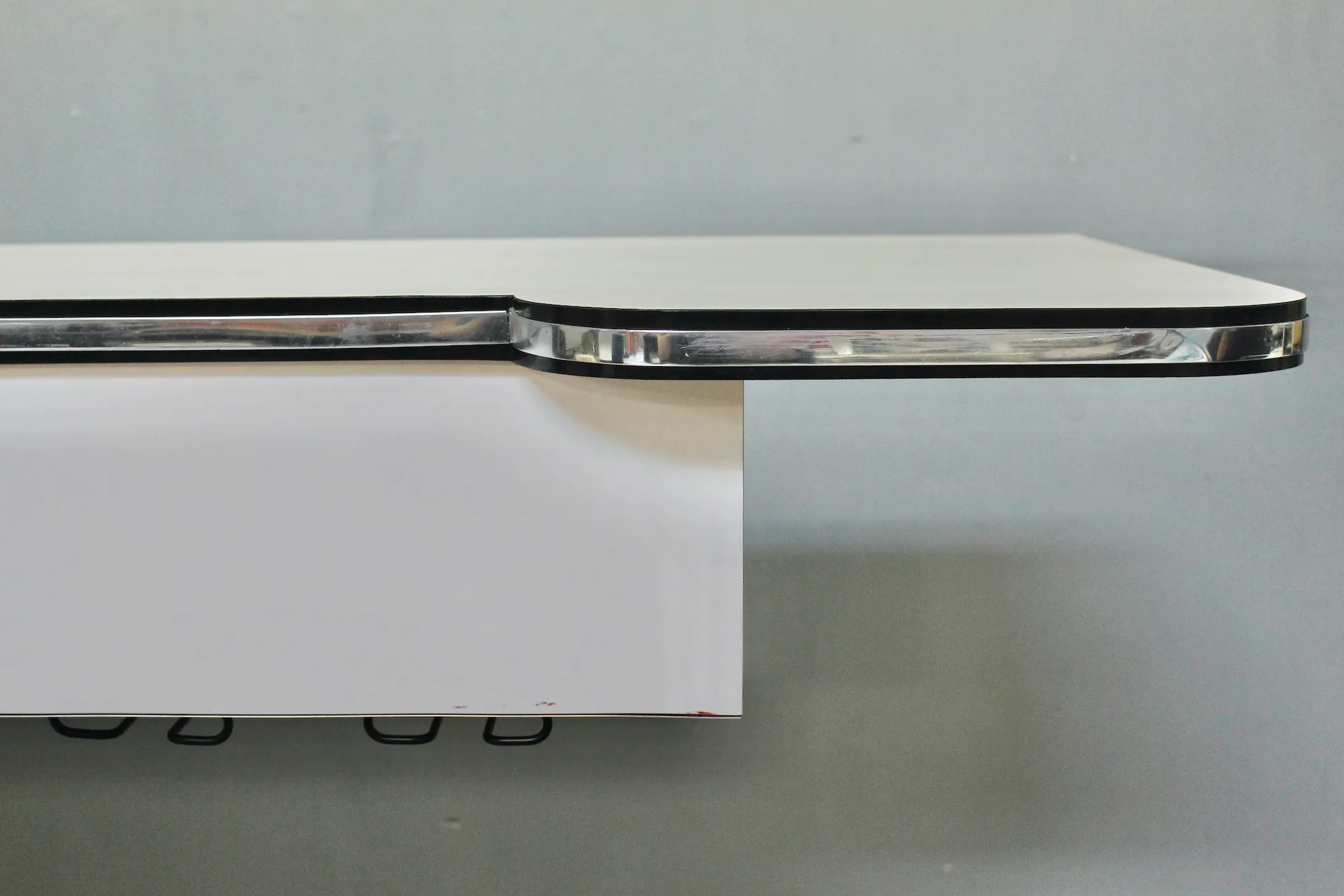 Mod White Laminate "C" Bar - ONLINE ONLY