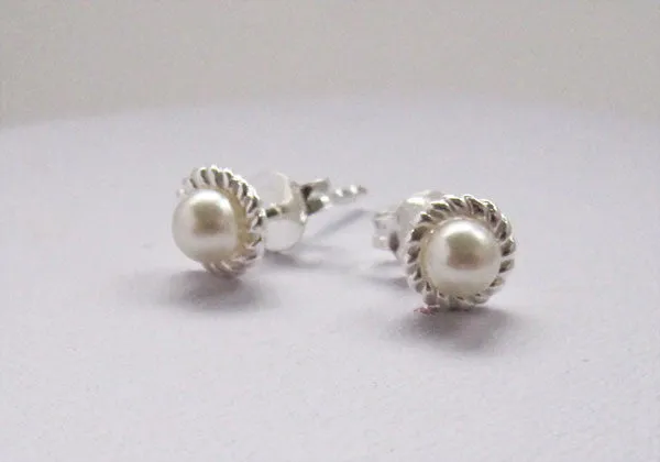 Rope Edge Silver Solitaire Pearl Stud Earrings