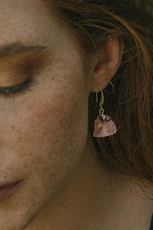 Xander Kostroma - 925 Sterling Silver Raw Cut Rose Quartz Rock Earrings - Ideal for Women - Enhances Love and Healing - Handcrafted Unique Jewelry - 4cm Drop - Perfect Gift for Peace and Style